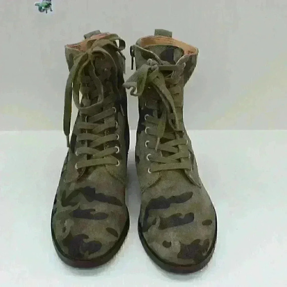 Lucky Brand Women's LK-Hestawn Camo Print Combat Boots Size US 6.5 M - Picture 5 of 11